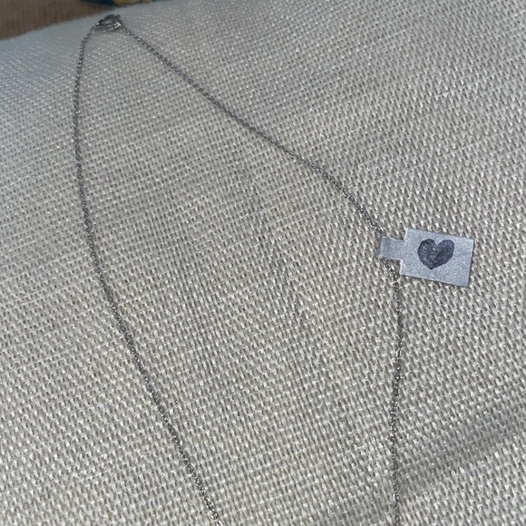Minimalist heart Chain silver Necklace - Picture 7 of 7